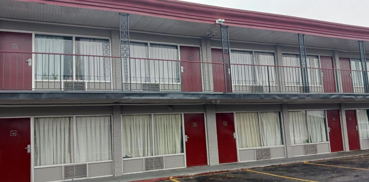 Red Roof Inn Fort Worth West Exterior photo